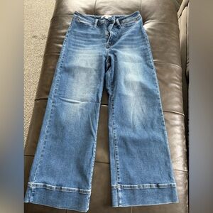 Risen Wide Leg Cropped Jeans